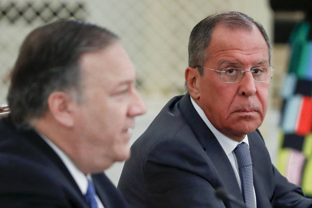 Mike Pompeo con Sergei Lavrov