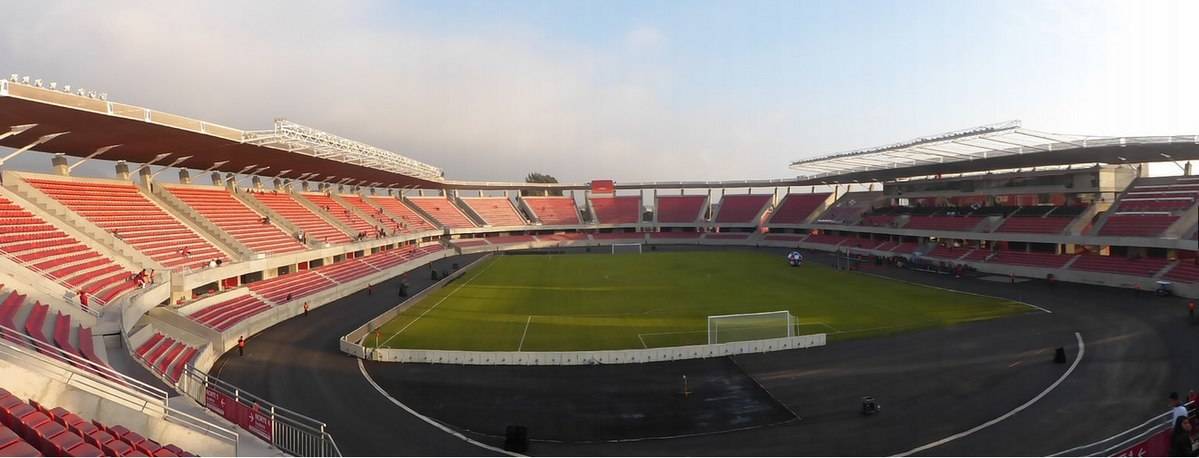 El Estadio "La Portada" de la Serena deberá cambiar todas sus luces del recinto por no afectar a los observatorios de la zona El Estadio "La Portada" de la Serena deberá cambiar todas sus luces del recinto por no afectar a los observatorios de la zona