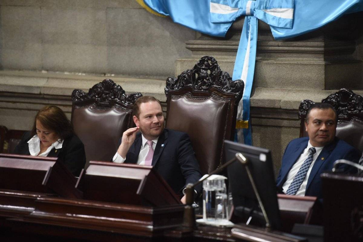 Arzú Escobar fue uno de los que aprobó dicha convocatoria.