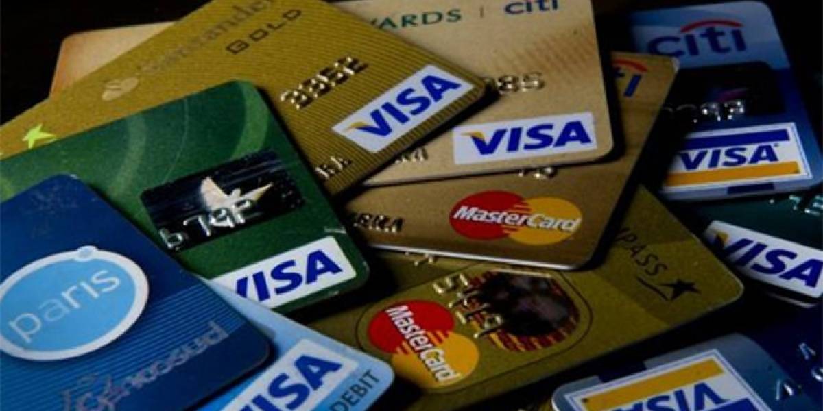 Usuarios denuncian clonación de tarjetas de crédito masiva en Santiago