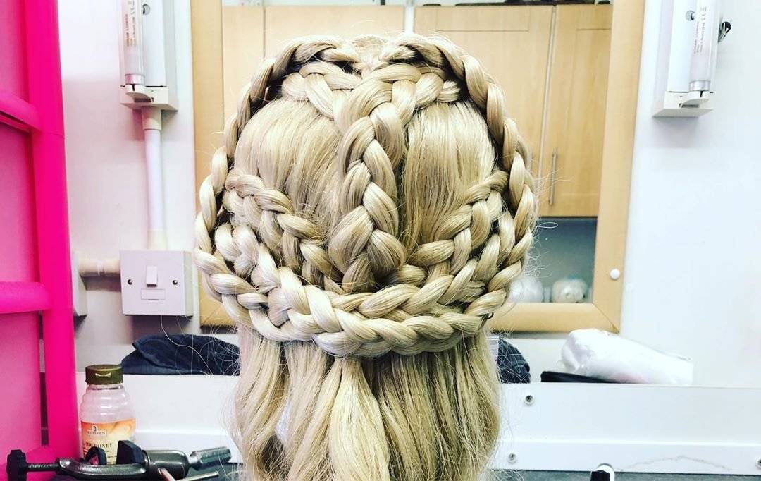 Peruca de Emilia Clarke