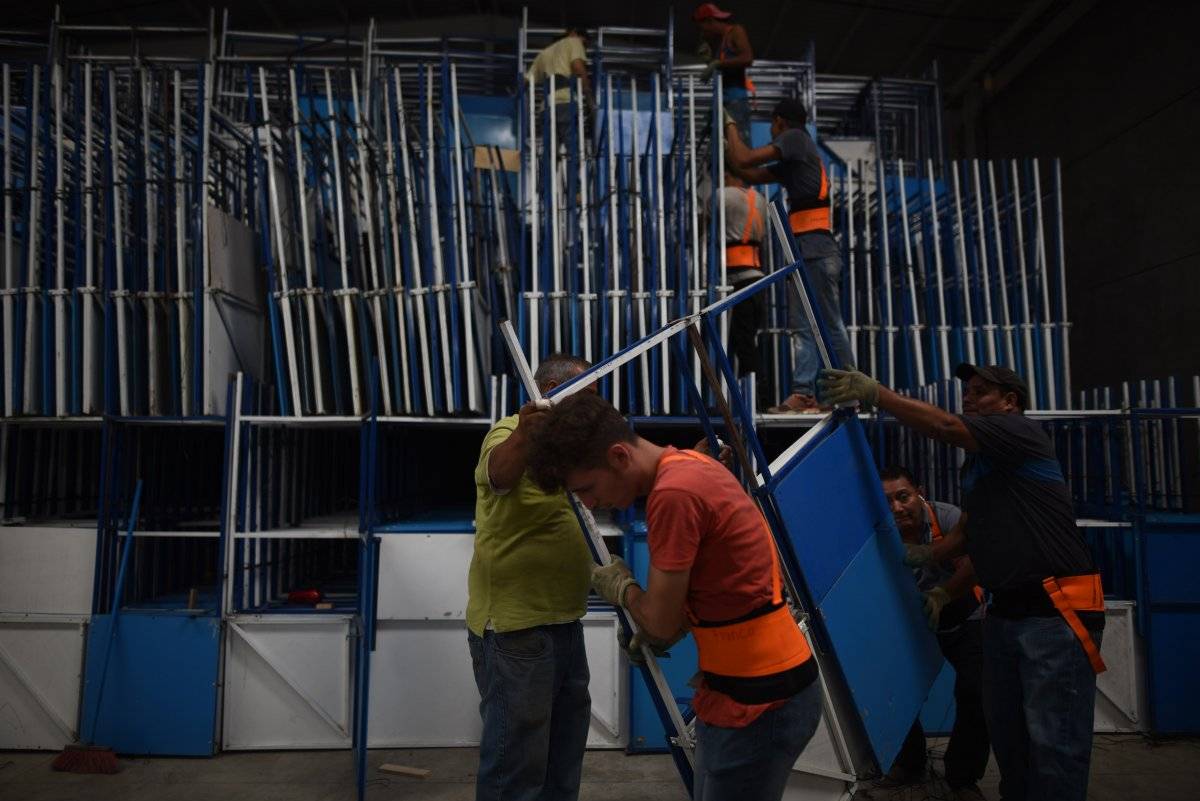 Atriles, mobiliario elecciones 2019