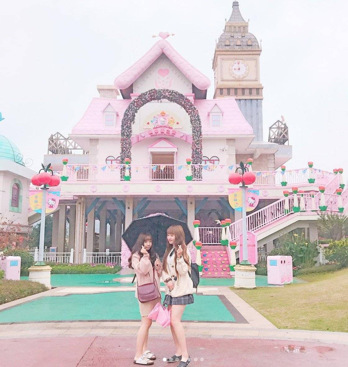 Hello Kitty World