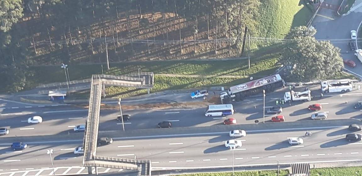 Rodovia Raposo Tavares, acidente com carreta