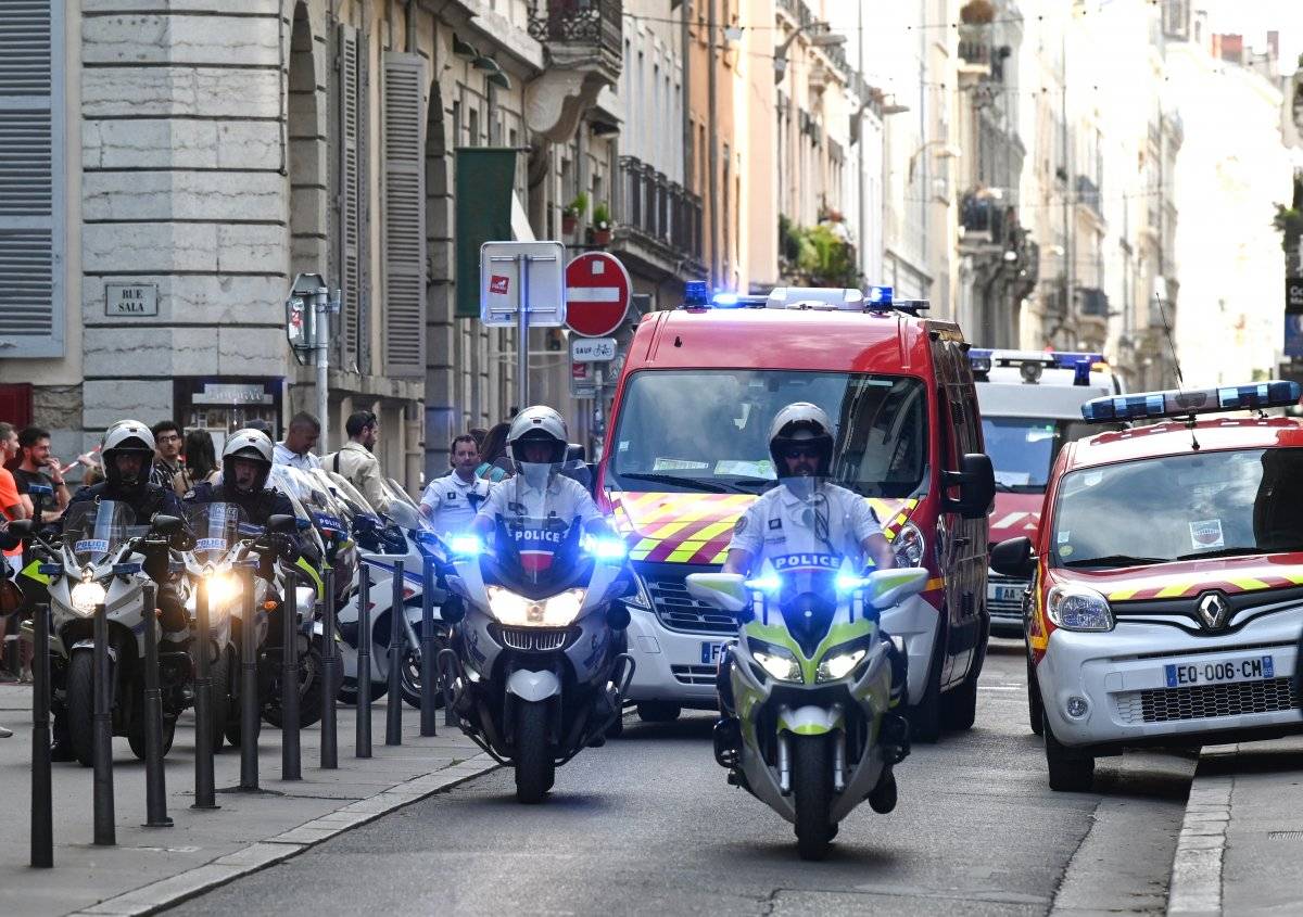 Ocho heridos por explosión de un paquete bomba en Francia