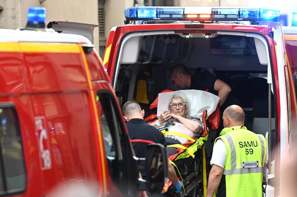 Ocho heridos por explosión de un paquete bomba en Francia