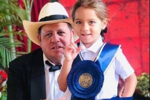Adamari llora al enterarse que Alaïa ganó el primer lugar en competencia de equitación