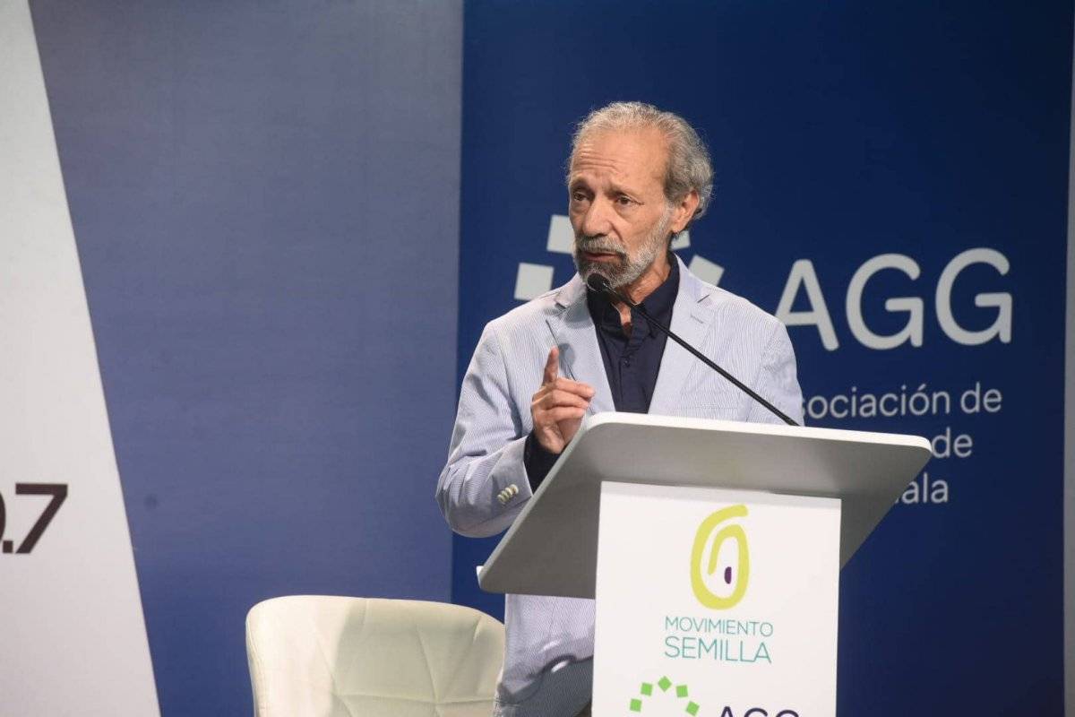 Álvaro Véliz, candidato de Movimiento Semilla