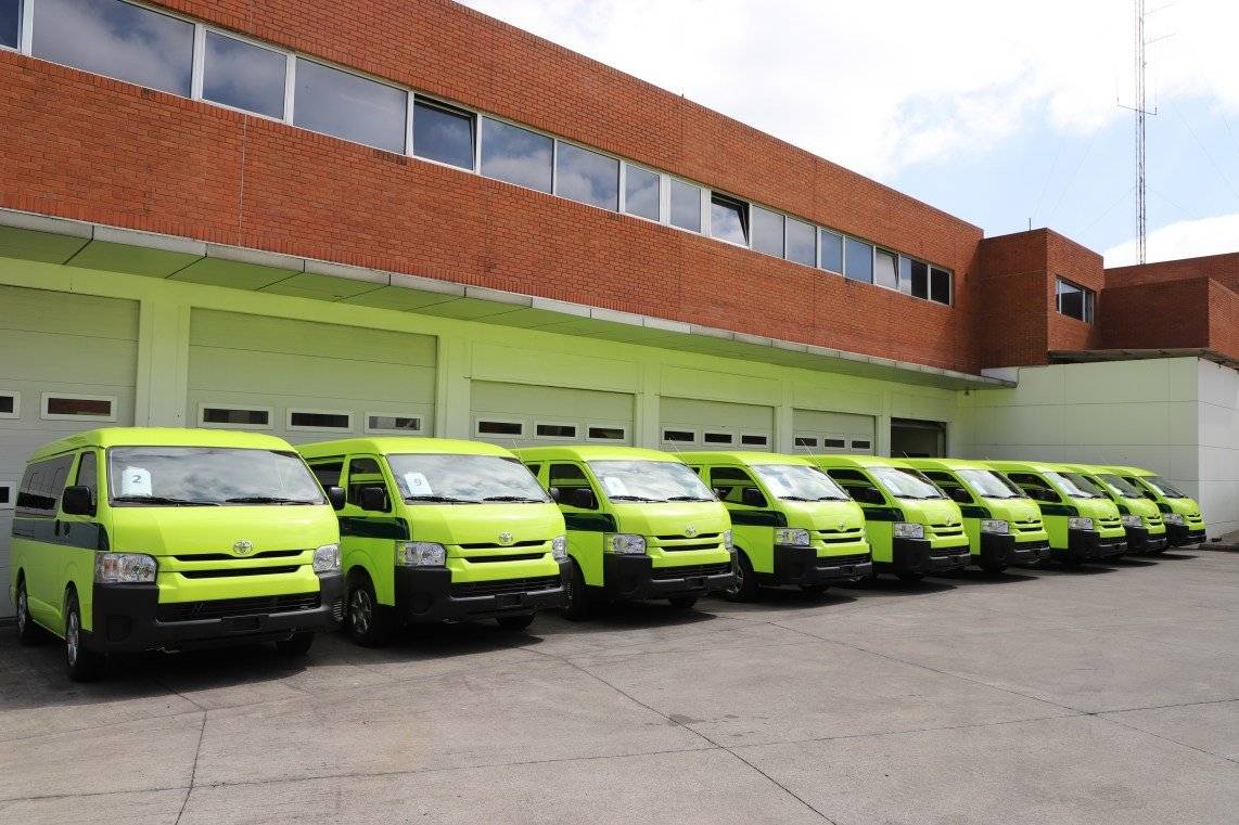 Municipalidad de Guatemala entrega ambulancias y equipo a Bomberos Municipales