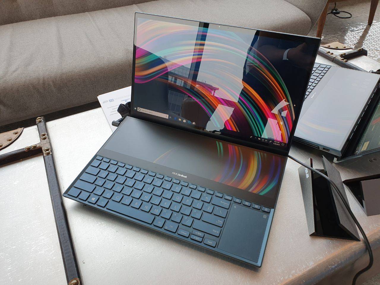 Asus presentó el ZenBook Pro Duo con doble pantalla táctil #Computex2019