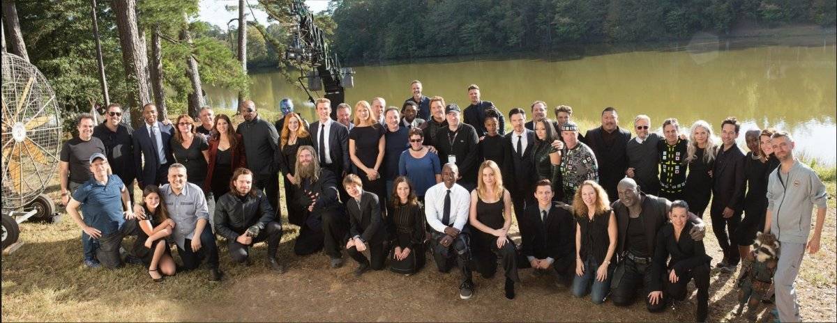 La foto que no viste del funeral de Iron Man