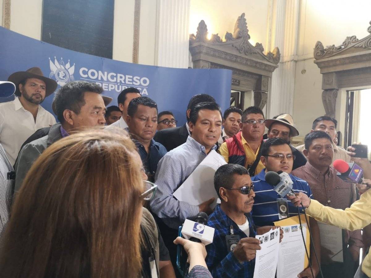 Autoridades y pobladores de Huehuetenango anuncian que mantendrán bloqueos en Cuatro Caminos