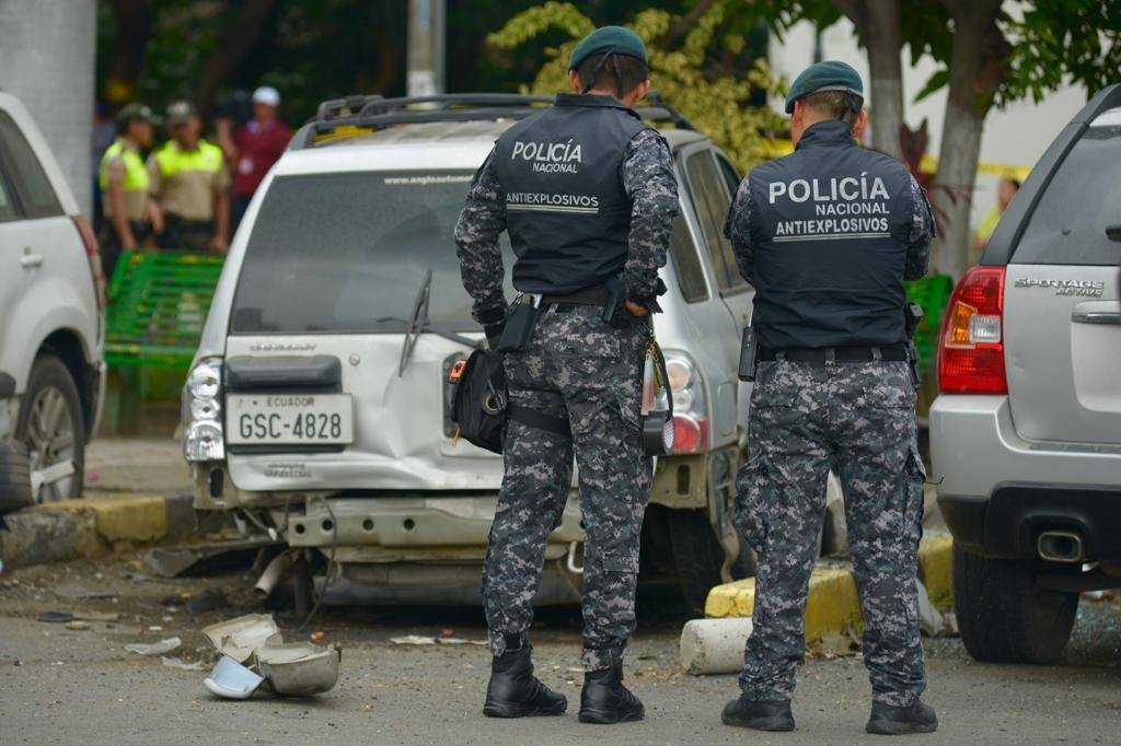 Un vehículo explotó en la Universidad de Guayaquil