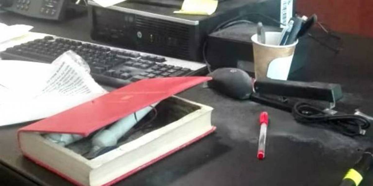 México: Cómo era el "libro bomba" que estalló en el Senado hiriendo a una senadora