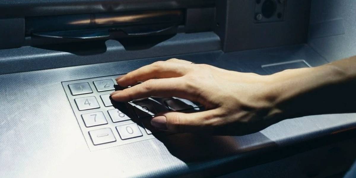 Se cree que el grupo de hackers Bandidos Revolutions Team fue responsable de que los cajeros escupieran dinero