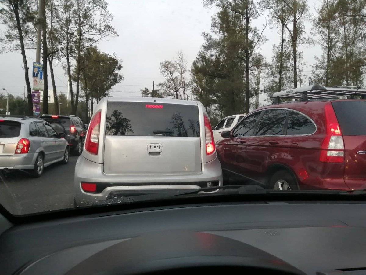 tránsito complicado en el Periférico