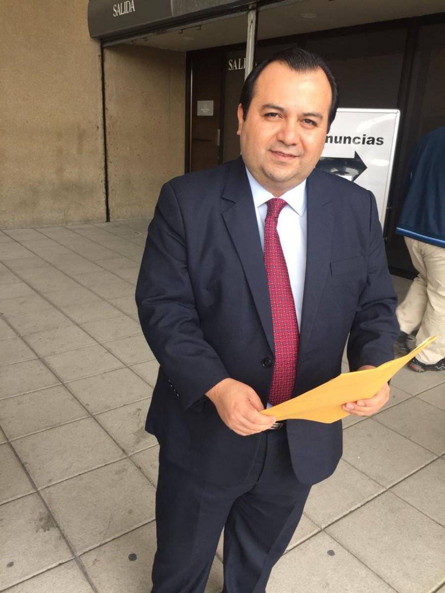Stuardo Ralón, presidente del Cedecon, denuncia a exmilitares