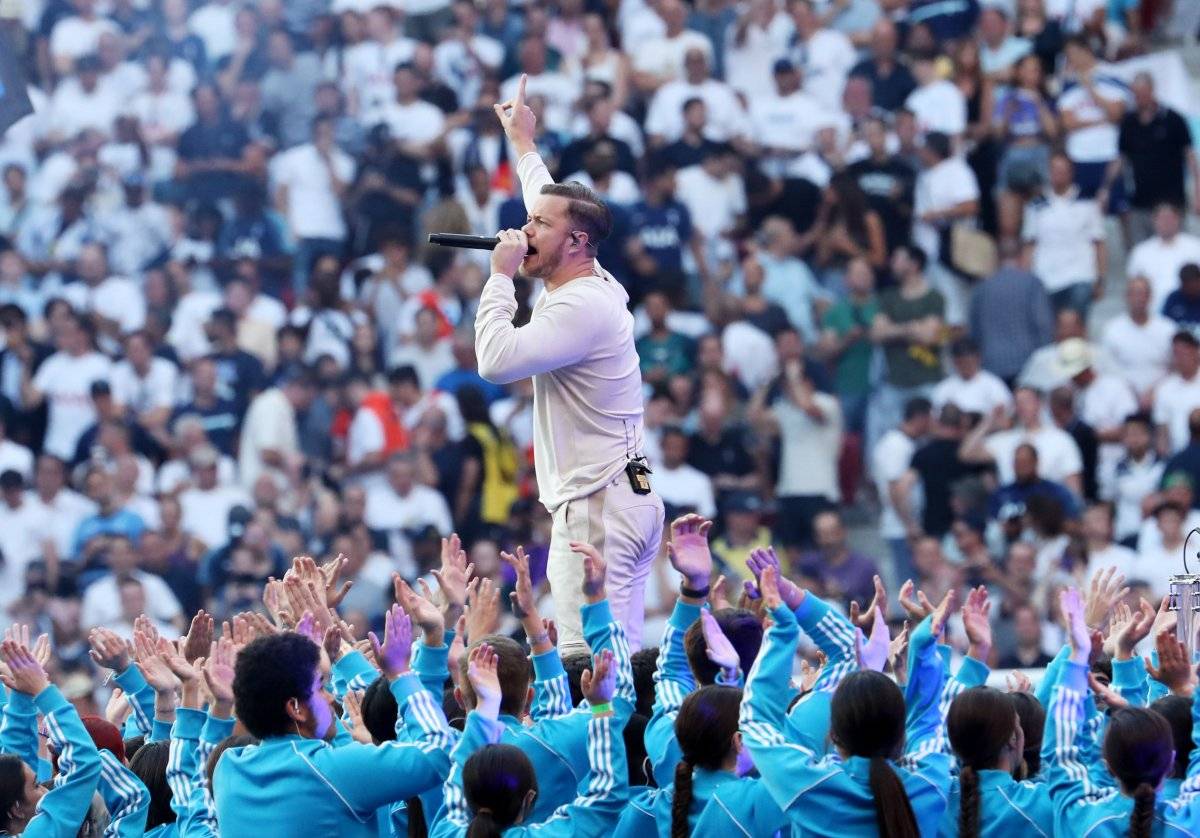 Actuación de Imagine Dragons en la final de la Champions League