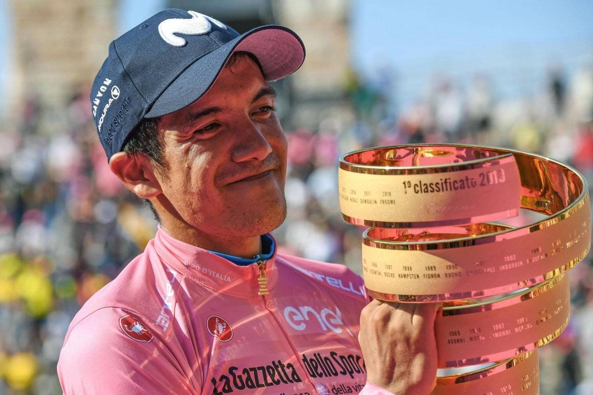Richard Carapaz en la premiación