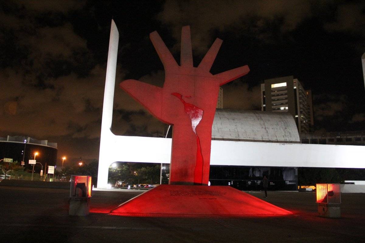 memorial da américa latina junho vermelho