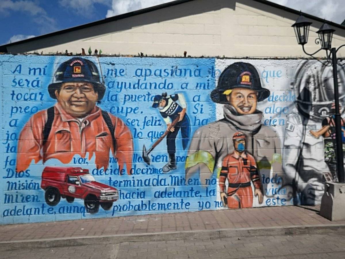 Mural dedicado a bomberos fallecidos de Alotenango