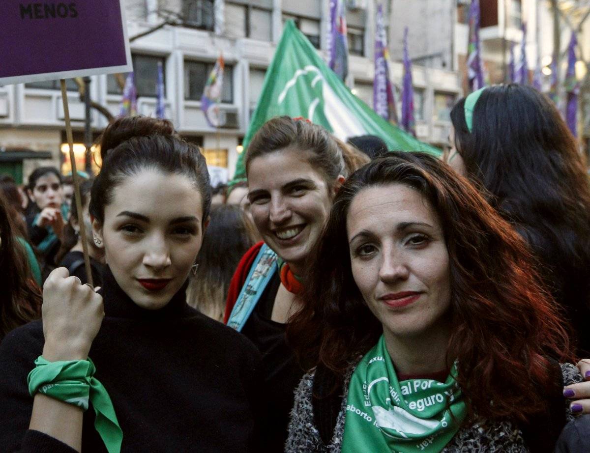 Mujeres marchan contra femicidio