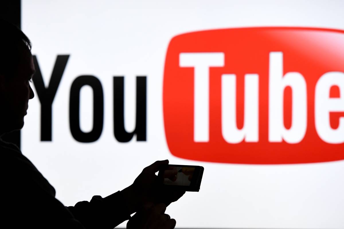 Resultado de imagen para YouTube prohibirá los videos que promuevan el racismo y la discriminación
