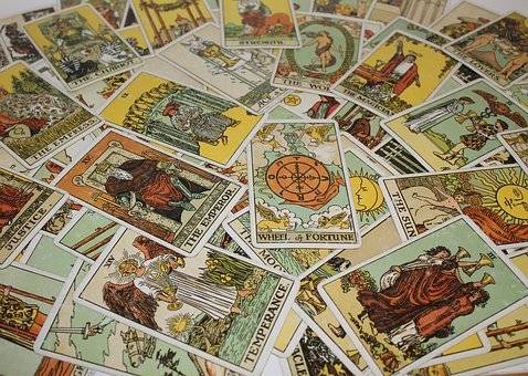 tarot-gitano-tiene-respuestas-para-tu-vida-Cómo aprender a leer las cartas del Tarot Gitano