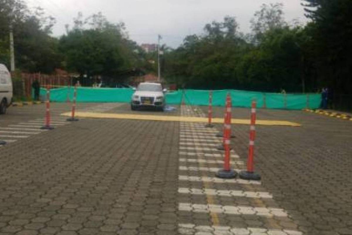 NOTICIAS El parqueadero que costó 7.000 millones y solo lo usan 15