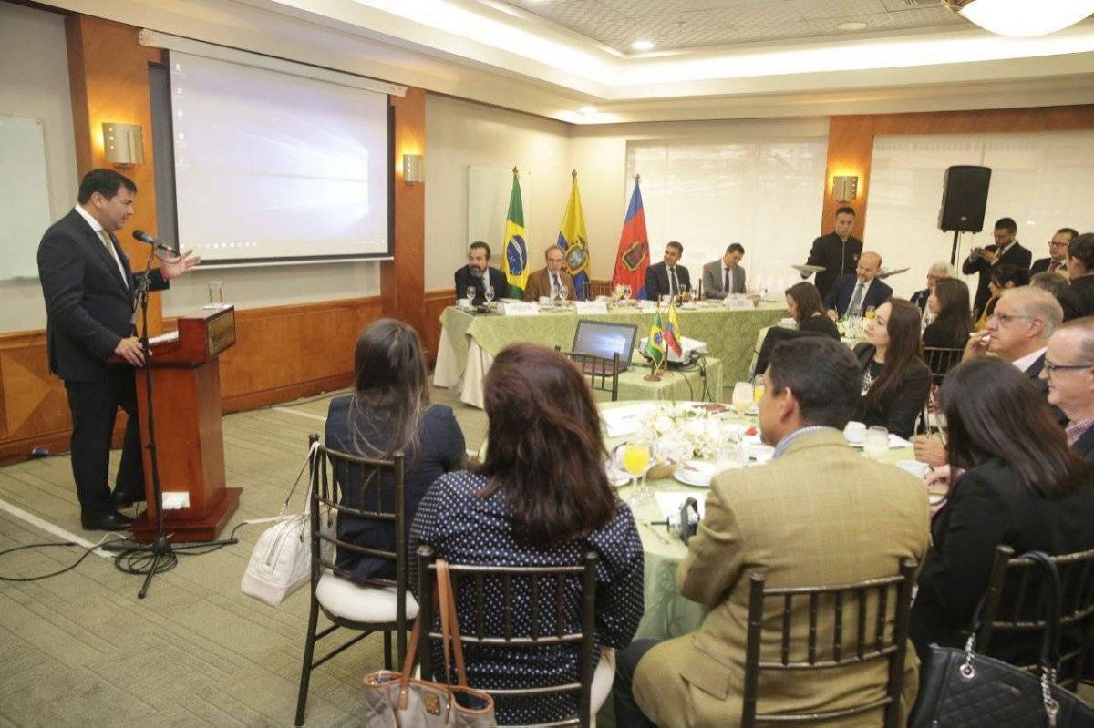 Presidente de Asamblea Nacional se reunió con empresarios para fortalecer las relaciones con Ecuador y Brasil