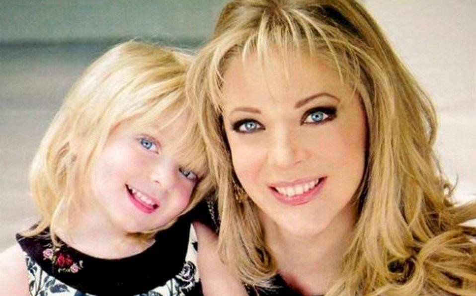 Edith Gonzalez alistaba festejo de 15 años a su hija Constanza
