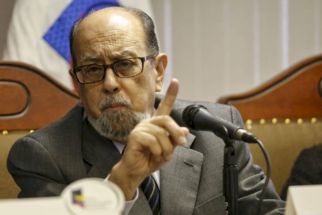 Corte Constitucional dice que no es necesaria reforma constitucional sobre matrimonio igualitario