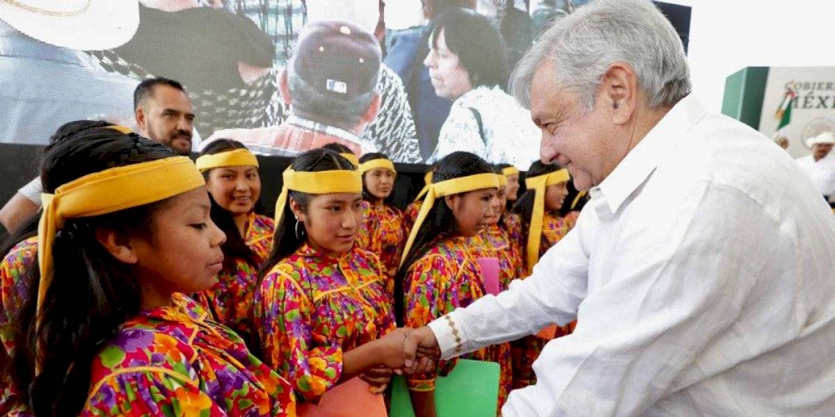 AMLO pide a Carlos Slim no dejar a gente sin trabajo en Chihuahua