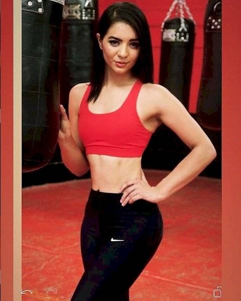 Instagram: dbonita_fdzoficial