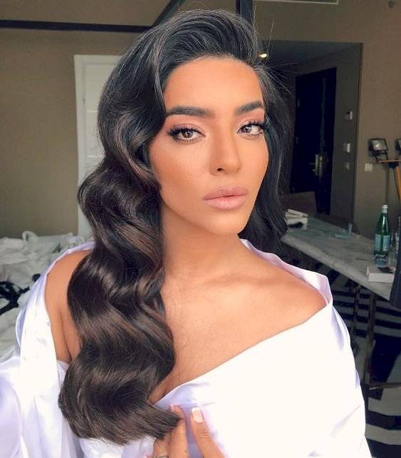 Peinados para graduación con cabello suelto
