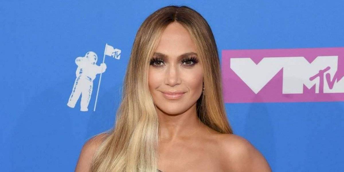 Detalle aterrador sale a relucir en ´selfie´ de JLo Detalle aterrador sale a relucir en ´selfie´ de JLo