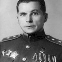 ilyushin200x200-e0d1ed331b4d1c0f2e230bcf800aaaf5.jpg