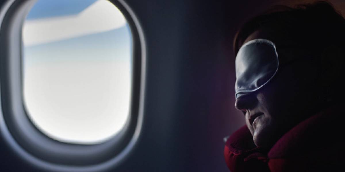 Mujer se queda dormida en vuelo y es encerrada en avión Mujer se queda dormida en vuelo y es encerrada en avión
