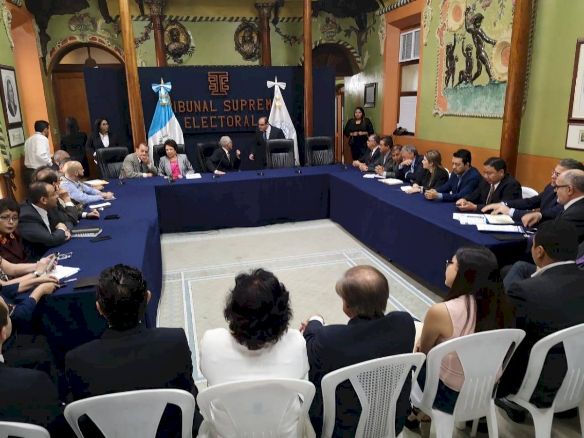 conferencia del TSE sobre inicio de cotejo de actas de elecciones