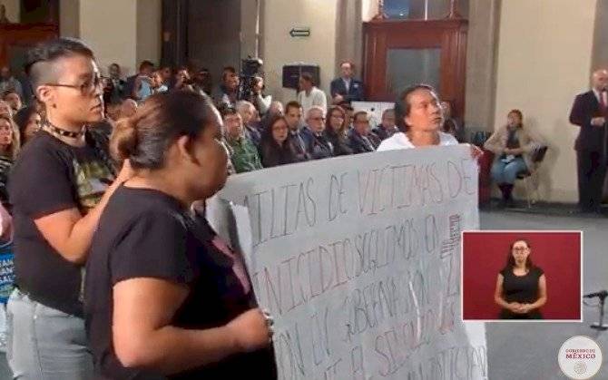 Increpan AMLO