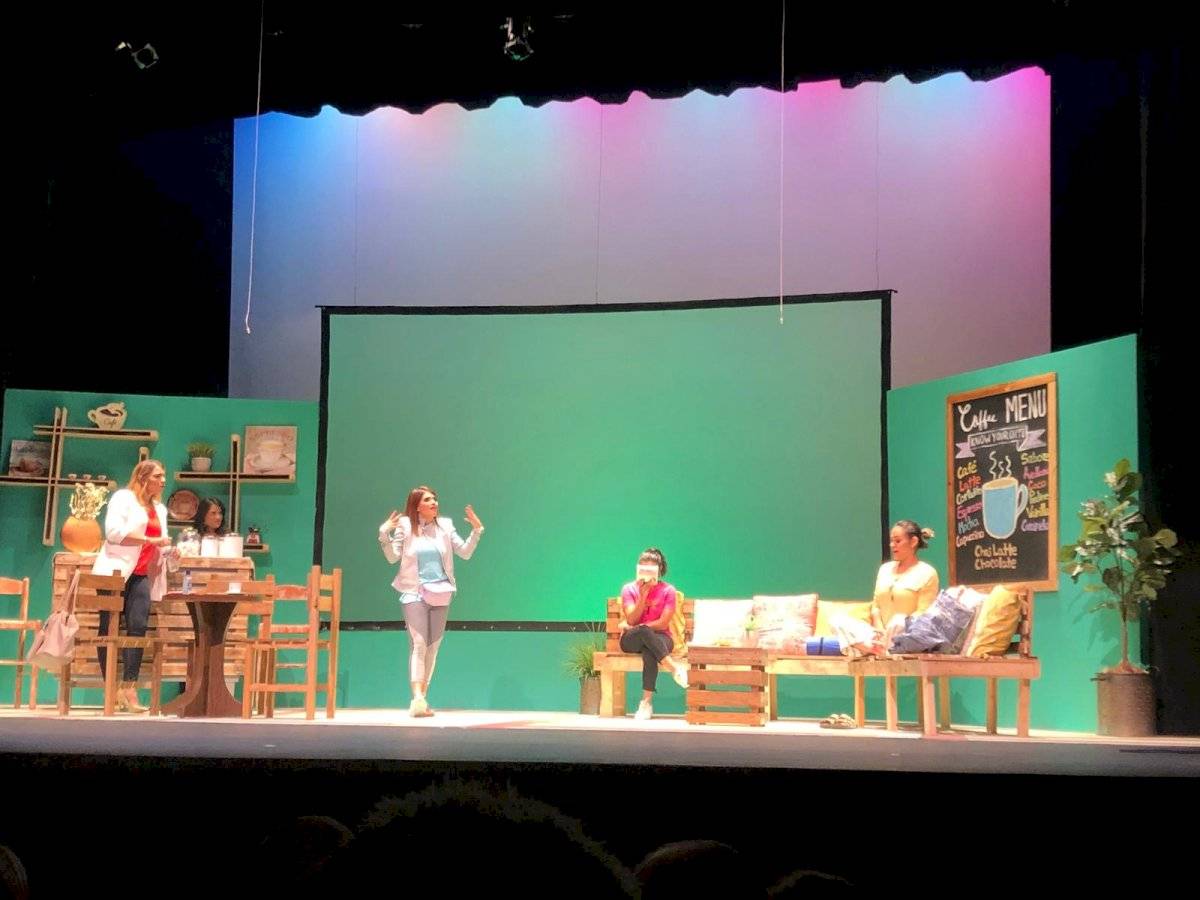 Comedia junte de madre