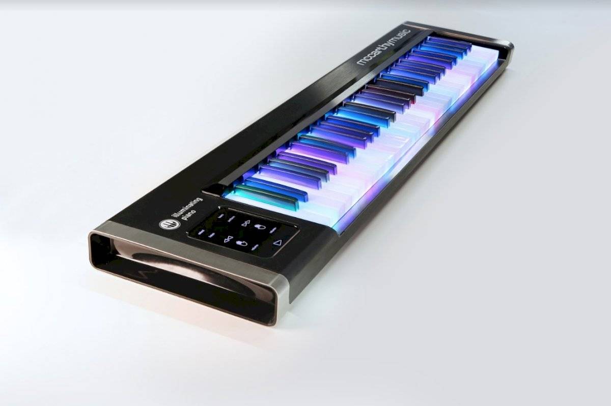 Piano iluminado