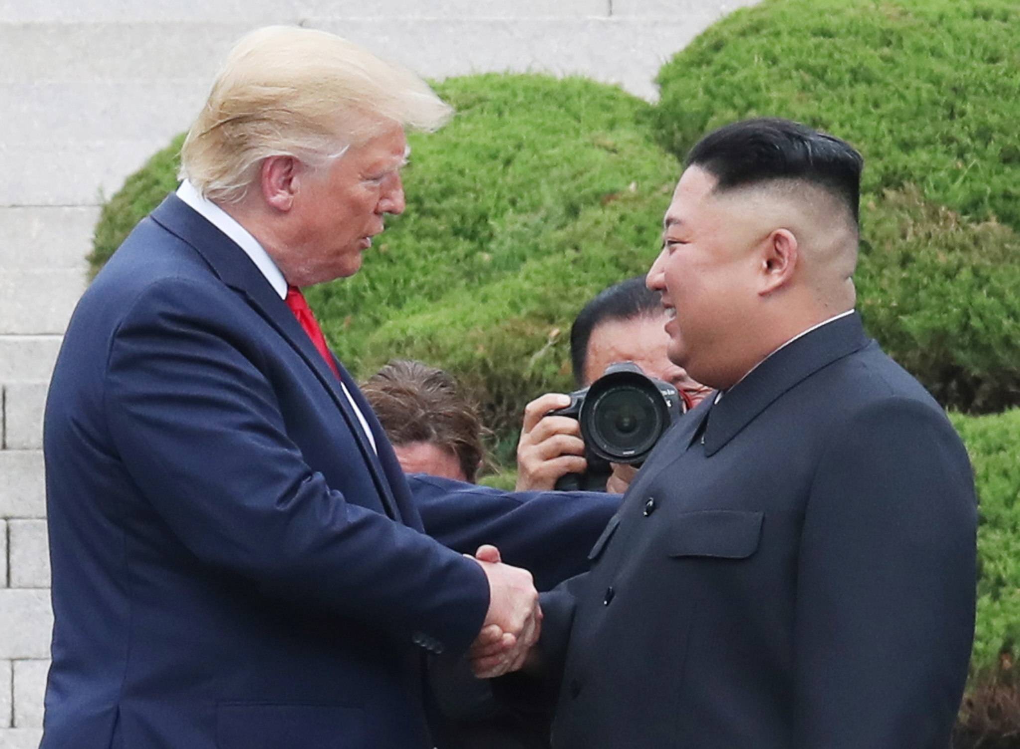 Donald Trump celebra un histórico encuentro con Kim Jong-un en la frontera intercoreana