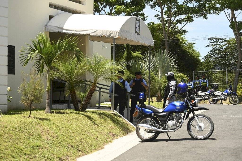 Funeral de Óscar Martínez y su hija
