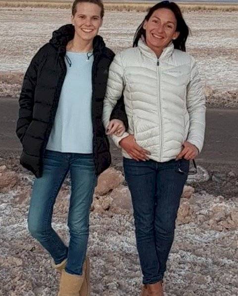 Hermana de Javiera Suárez
