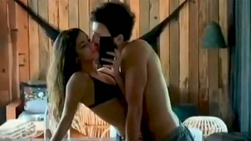 Tini Stoessel y Sebastián Yatra