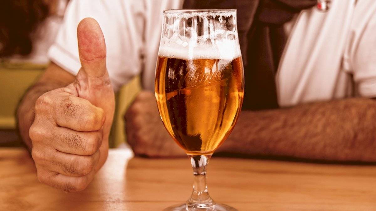 Coronavirus: ¿Beber alcohol previene el contagio?