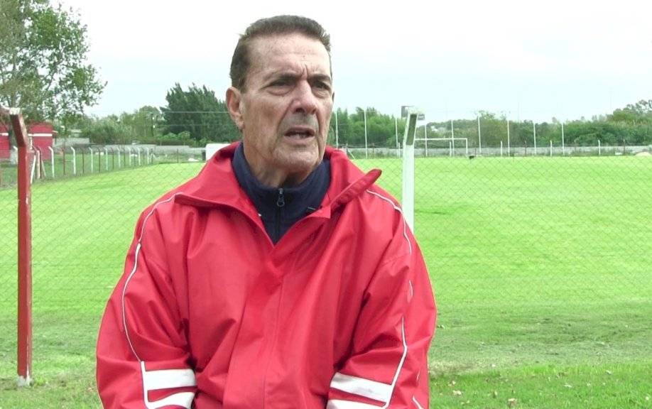Después de poner fin a su carrera como futbolista en 1976, Santoro ha dedicado varios años de su vida a formar arqueros, fundamentalmente en Independiente / Foto: Twitter