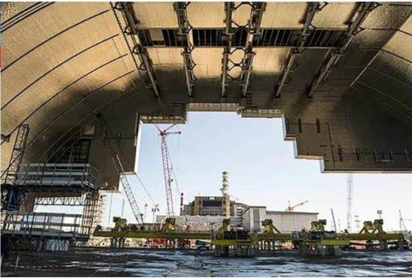 Inauguran en Ucrania nuevo cápsula gigante la cual cubre el reactor dañado en Chernobyl Inauguran en Ucrania nuevo cápsula gigante la cual cubre el reactor dañado en Chernobyl