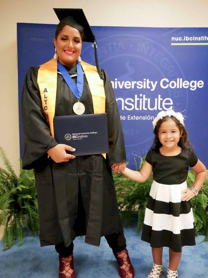 Noelian Ortiz se gradua